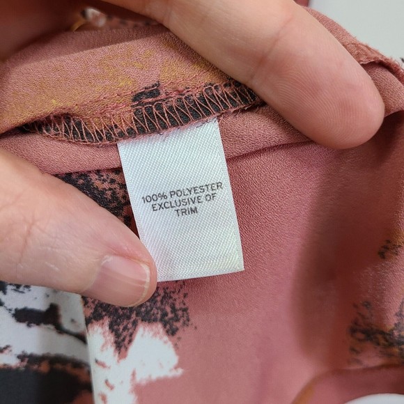 14th And Union Abstract Pattern Short Sleeve Blouse Womens Small - Picture 4 of 5